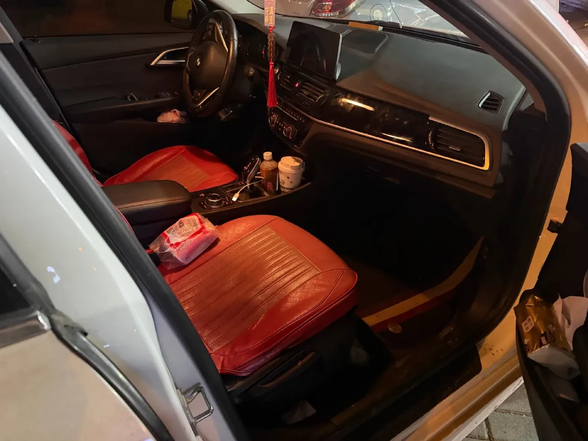 2022 BMW 1 Series 1.5T 140HP L3 7DCT,autocango,china used car exporter,china ev exporter,chinese used car exporter,chinese used ev exporter