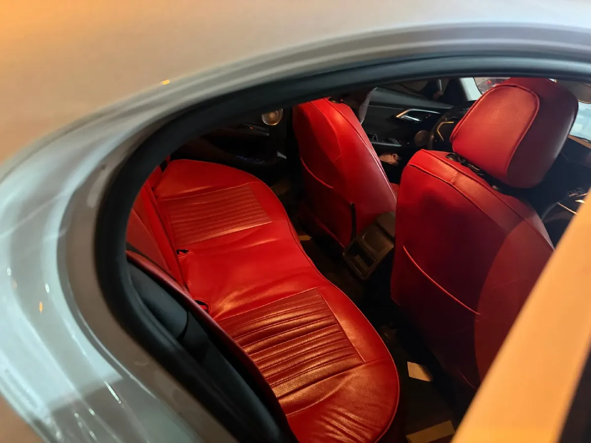 2022 BMW 1 Series 1.5T 140HP L3 7DCT,autocango,china used car exporter,china ev exporter,chinese used car exporter,chinese used ev exporter