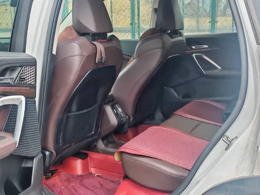 2023 BMW X1 2.0T 204HP L4 7DCT,autocango,china used car exporter,china ev exporter,chinese used car exporter,chinese used ev exporter