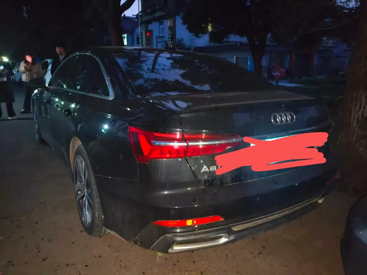 2019 Mercedes-Benz E Class 1.5T 184HP L4 9AT,autocango,china used car exporter,china ev exporter,chinese used car exporter,chinese used ev exporter