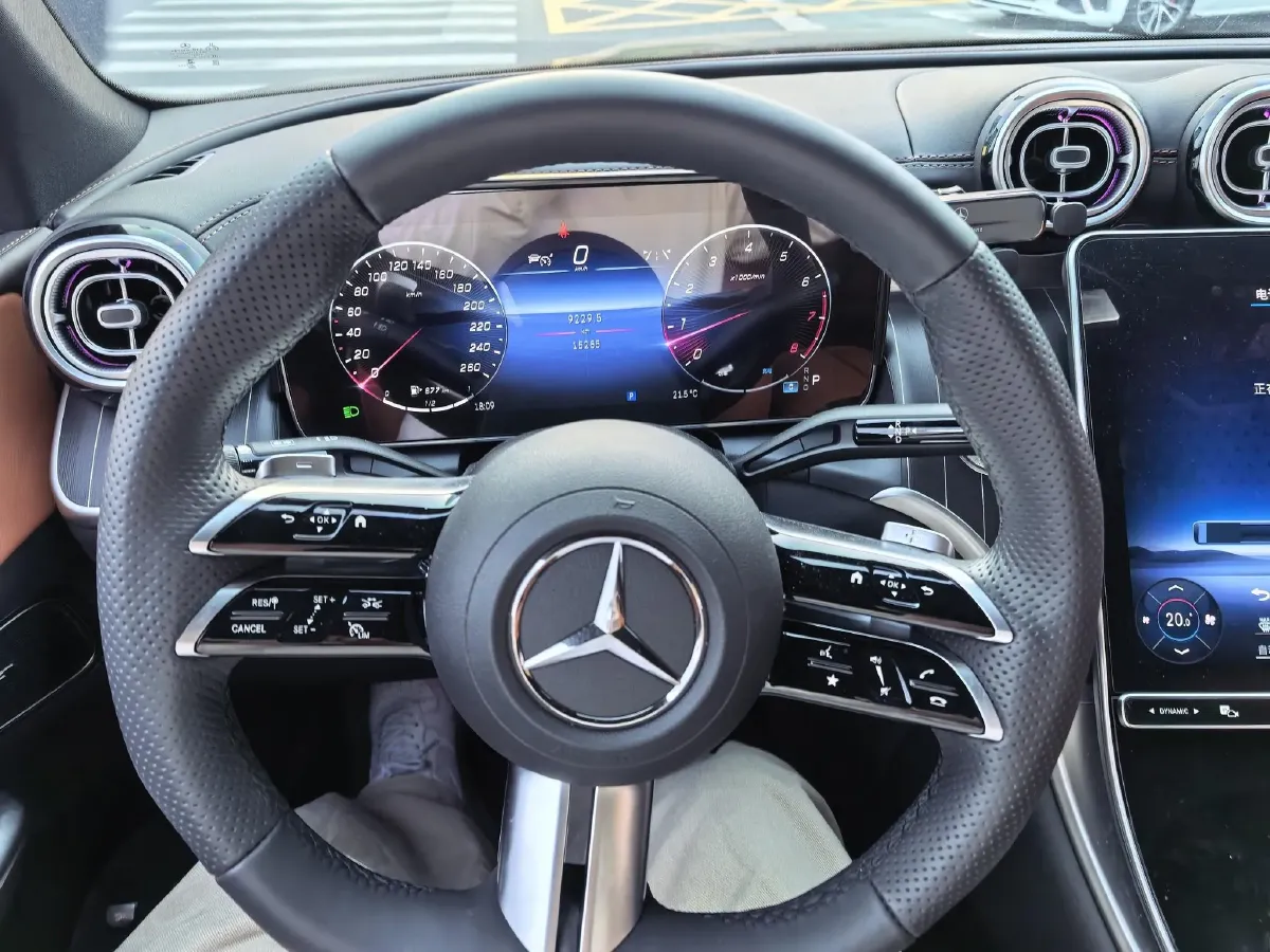 2023 Mercedes-Benz GLC Class 2.0T 258HP L4 9AT,autocango,china used car exporter,china ev exporter,chinese used car exporter,chinese used ev exporter