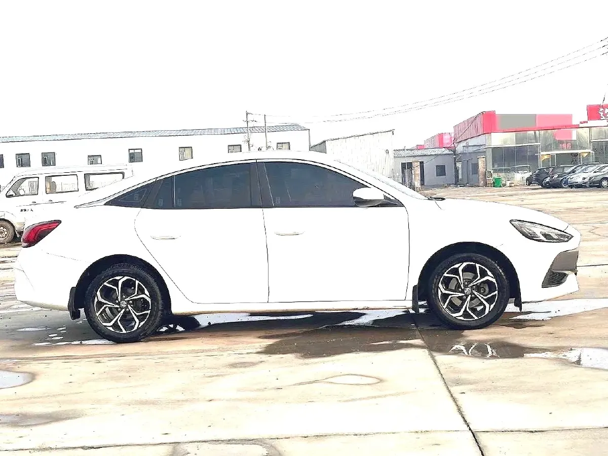 2023 MG 5 1.5L 129HP L4 5MT,autocango,china used car exporter,china ev exporter,chinese used car exporter,chinese used ev exporter