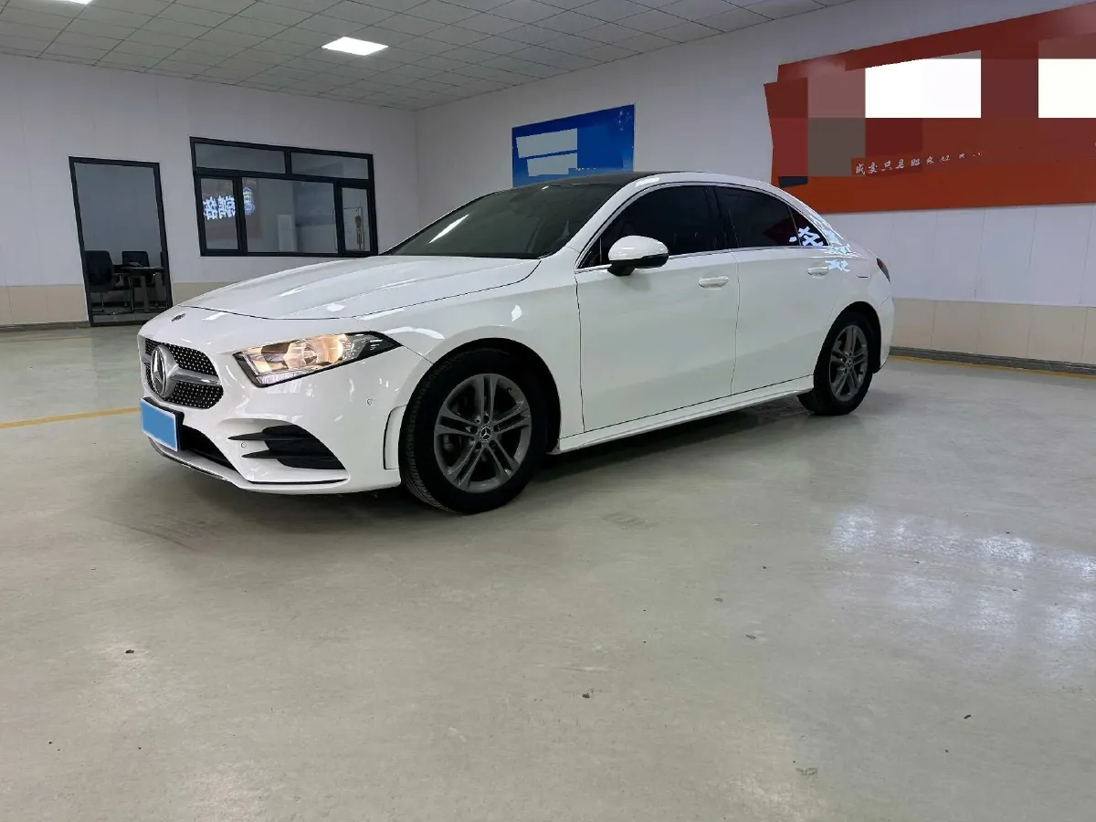 2022 Mercedes-Benz A Class 1.3T 136HP L4 7DCT,autocango,china used car exporter,china ev exporter,chinese used car exporter,chinese used ev exporter