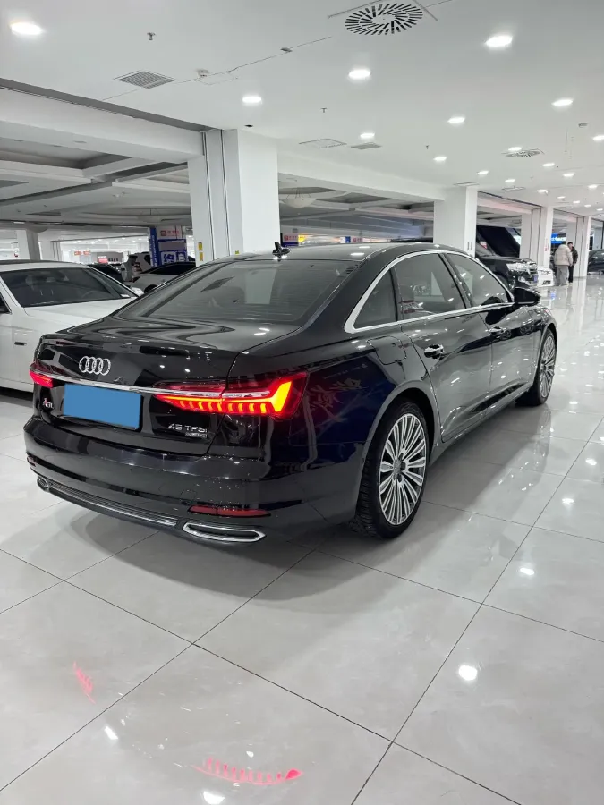 2021 Audi A6L 2.0T 224HP L4 7DCT,autocango,china used car exporter,china ev exporter,chinese used car exporter,chinese used ev exporter