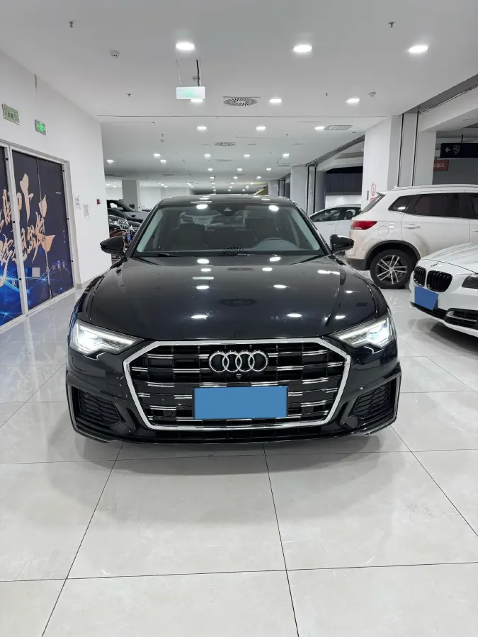 2021 Audi A6L 2.0T 224HP L4 7DCT,autocango,china used car exporter,china ev exporter,chinese used car exporter,chinese used ev exporter