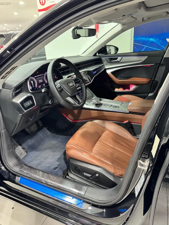 2021 Audi A6L 2.0T 224HP L4 7DCT,autocango,china used car exporter,china ev exporter,chinese used car exporter,chinese used ev exporter