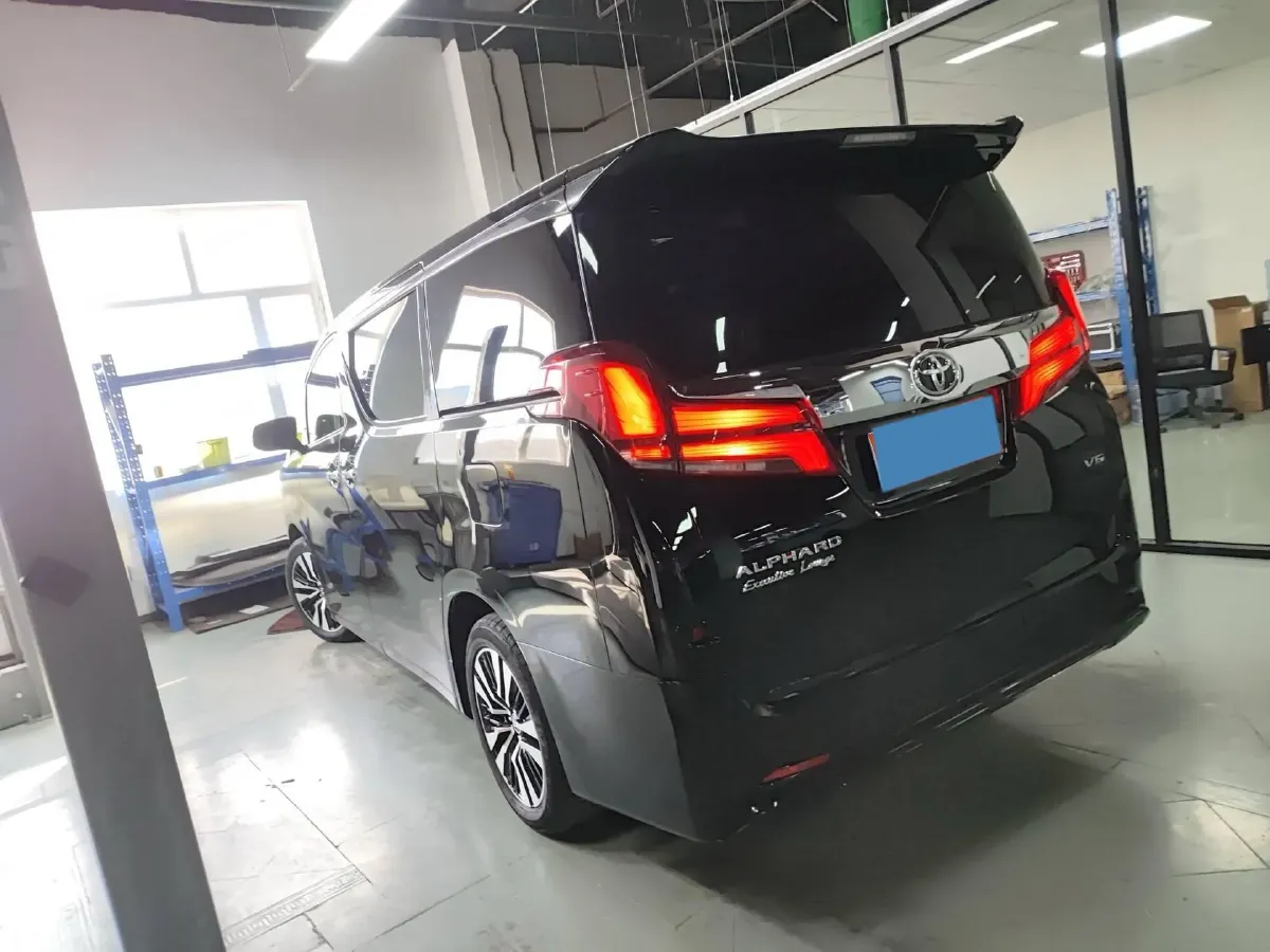 2018 Toyota Alphard 3.5L 301HP V6 8AT,autocango,china used car exporter,china ev exporter,chinese used car exporter,chinese used ev exporter