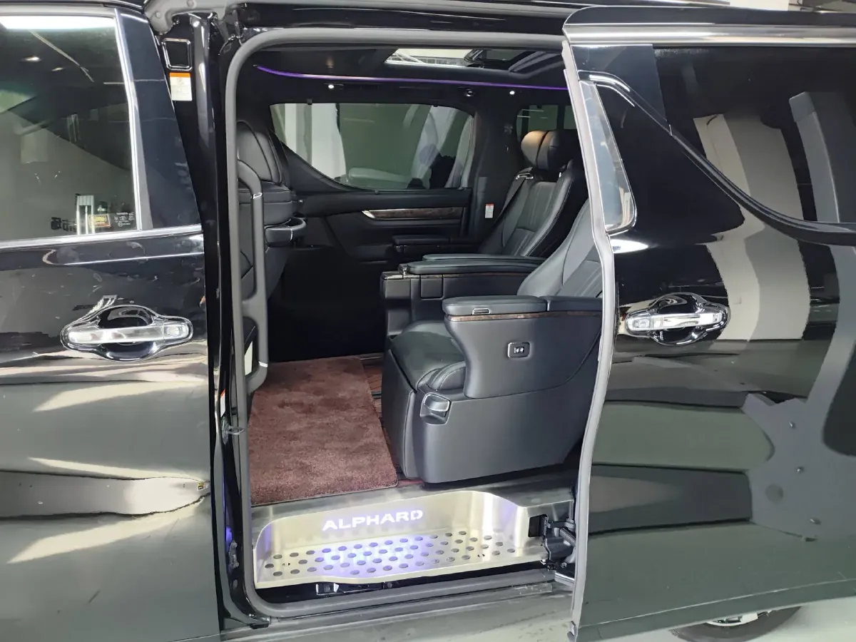 2018 Toyota Alphard 3.5L 301HP V6 8AT,autocango,china used car exporter,china ev exporter,chinese used car exporter,chinese used ev exporter