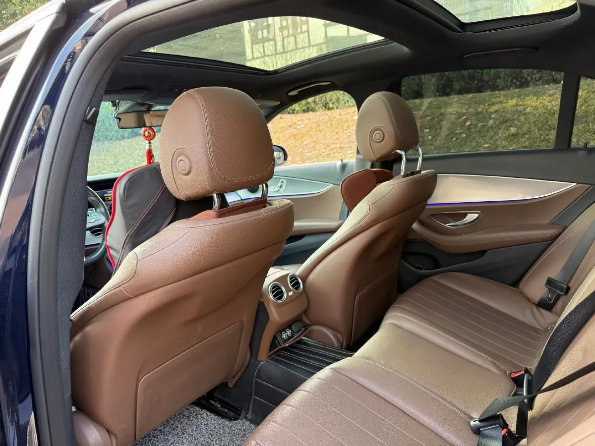 2020 Mercedes-Benz E Class 1.5T 184HP L4 9AT,autocango,china used car exporter,china ev exporter,chinese used car exporter,chinese used ev exporter