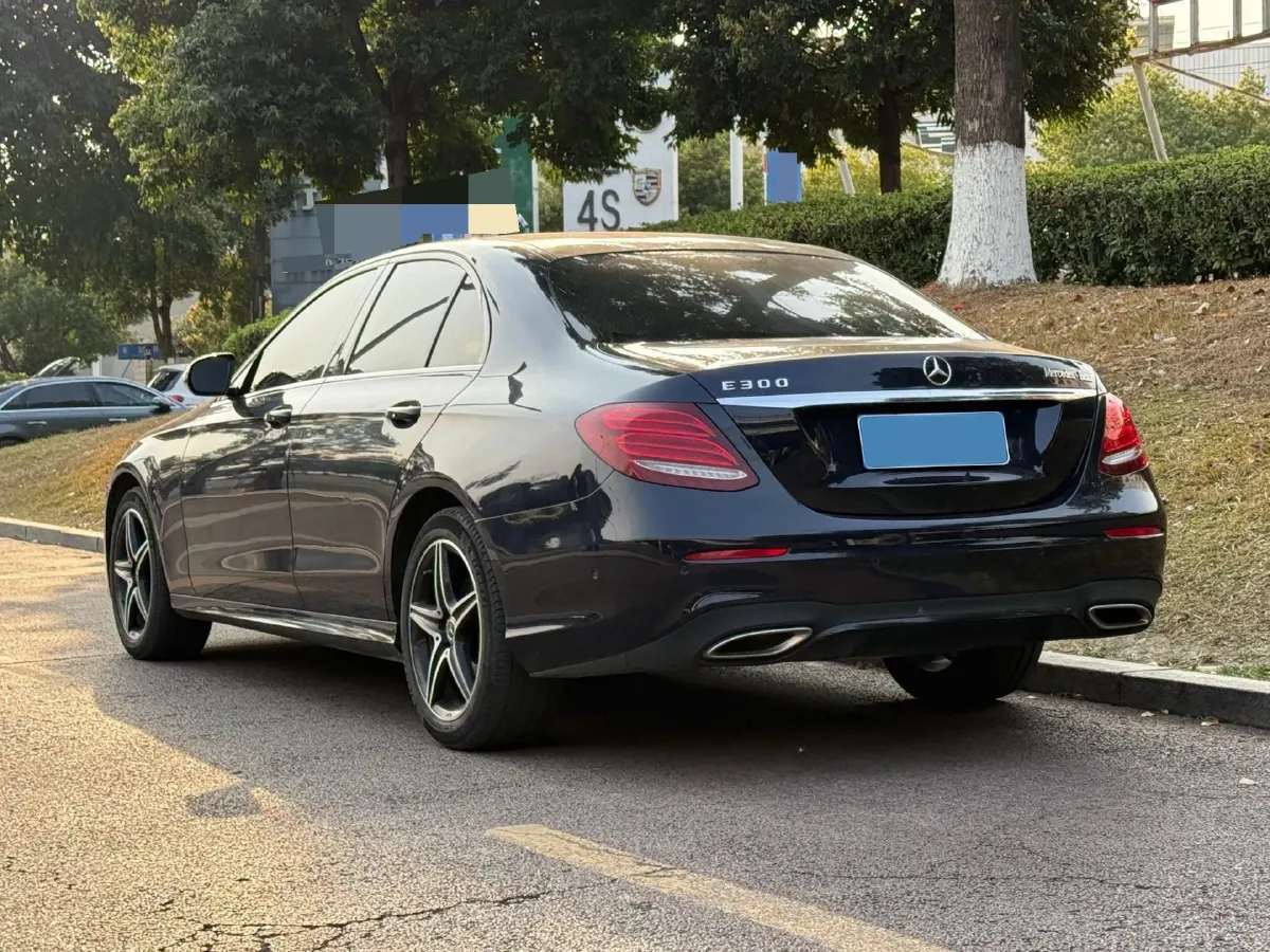 2020 Mercedes-Benz E Class 1.5T 184HP L4 9AT,autocango,china used car exporter,china ev exporter,chinese used car exporter,chinese used ev exporter