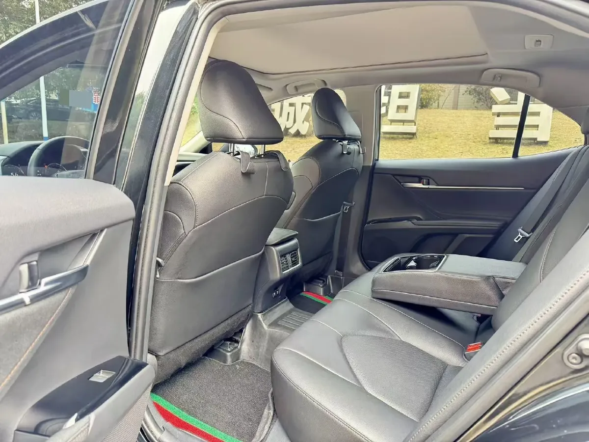 2021 Toyota Camry 2.5L 209HP L4 8AT,autocango,china used car exporter,china ev exporter,chinese used car exporter,chinese used ev exporter