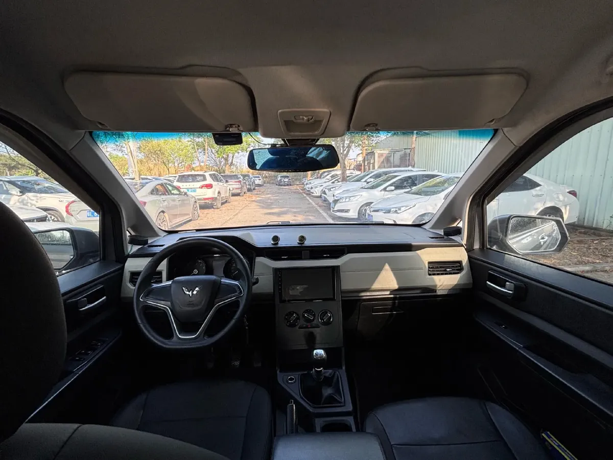 2019 WuLing HongGuang Plus 1.5T 147HP L4 6MT,autocango,china used car exporter,china ev exporter,chinese used car exporter,chinese used ev exporter