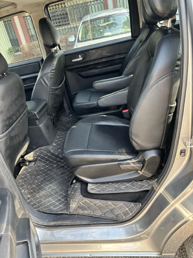 2019 WuLing HongGuang Plus 1.5T 147HP L4 6MT,autocango,china used car exporter,china ev exporter,chinese used car exporter,chinese used ev exporter