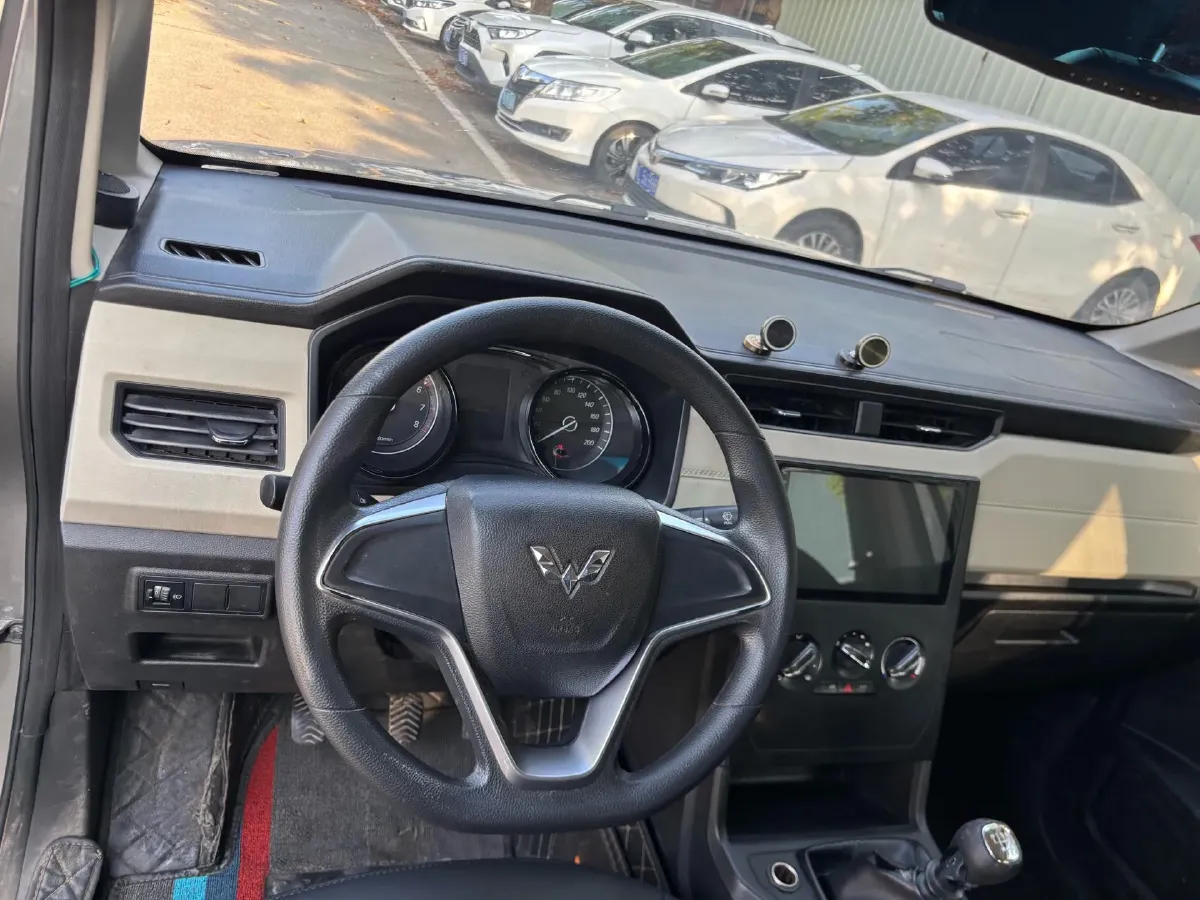 2019 WuLing HongGuang Plus 1.5T 147HP L4 6MT,autocango,china used car exporter,china ev exporter,chinese used car exporter,chinese used ev exporter