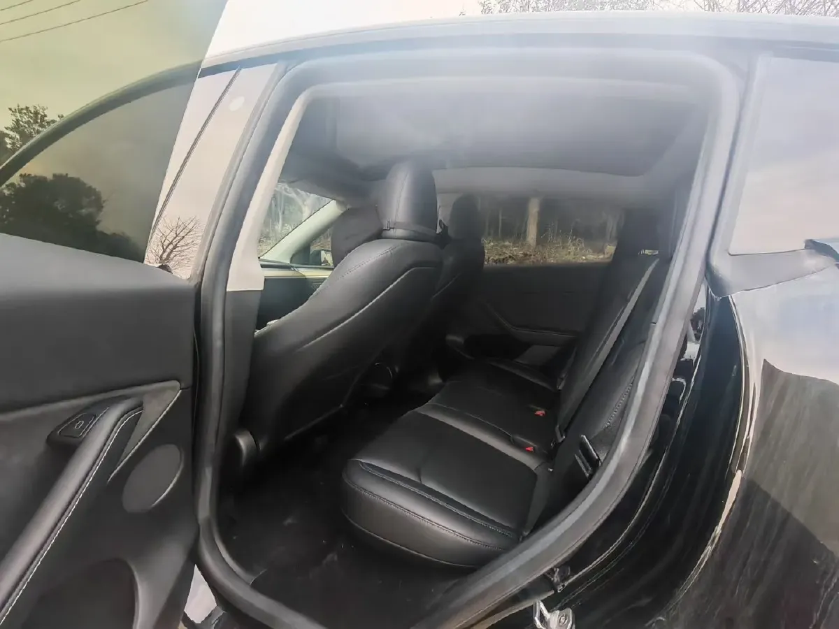 2022 Tesla Model Y BEV 60KWH,autocango,china used car exporter,china ev exporter,chinese used car exporter,chinese used ev exporter