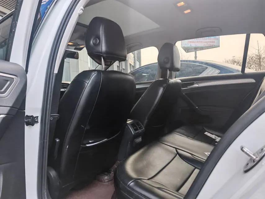 2019 Brilliance Auto V7 1.8T 231HP L4 7DCT,autocango,china used car exporter,china ev exporter,chinese used car exporter,chinese used ev exporter
