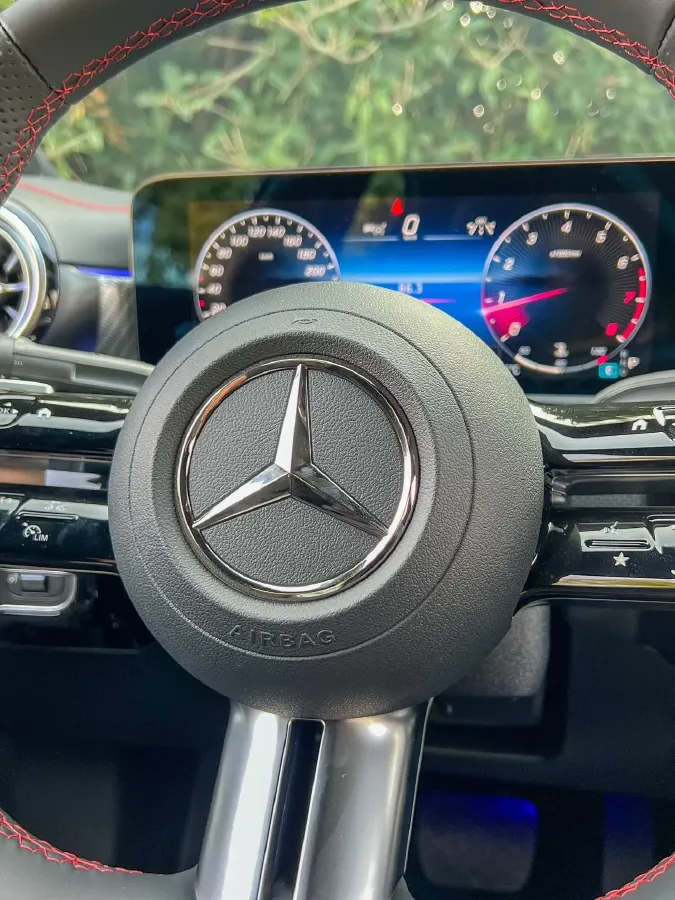 2025 Mercedes-Benz A Class 1.3T 163HP L4 7DCT,autocango,china used car exporter,china ev exporter,chinese used car exporter,chinese used ev exporter