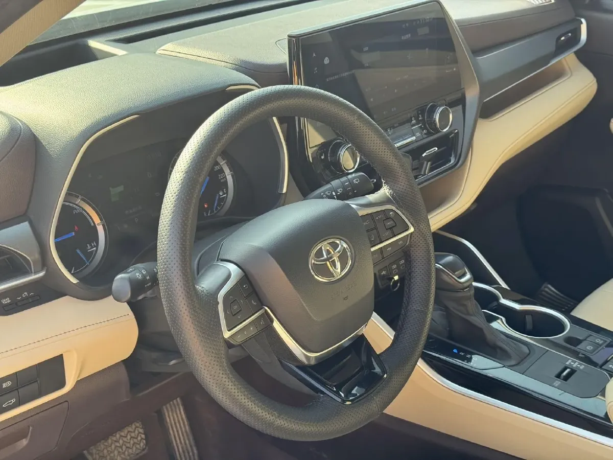 2022 Toyota Highlander 2.5L 192HP L4 E-CVT Hybrid,autocango,china used car exporter,china ev exporter,chinese used car exporter,chinese used ev exporter