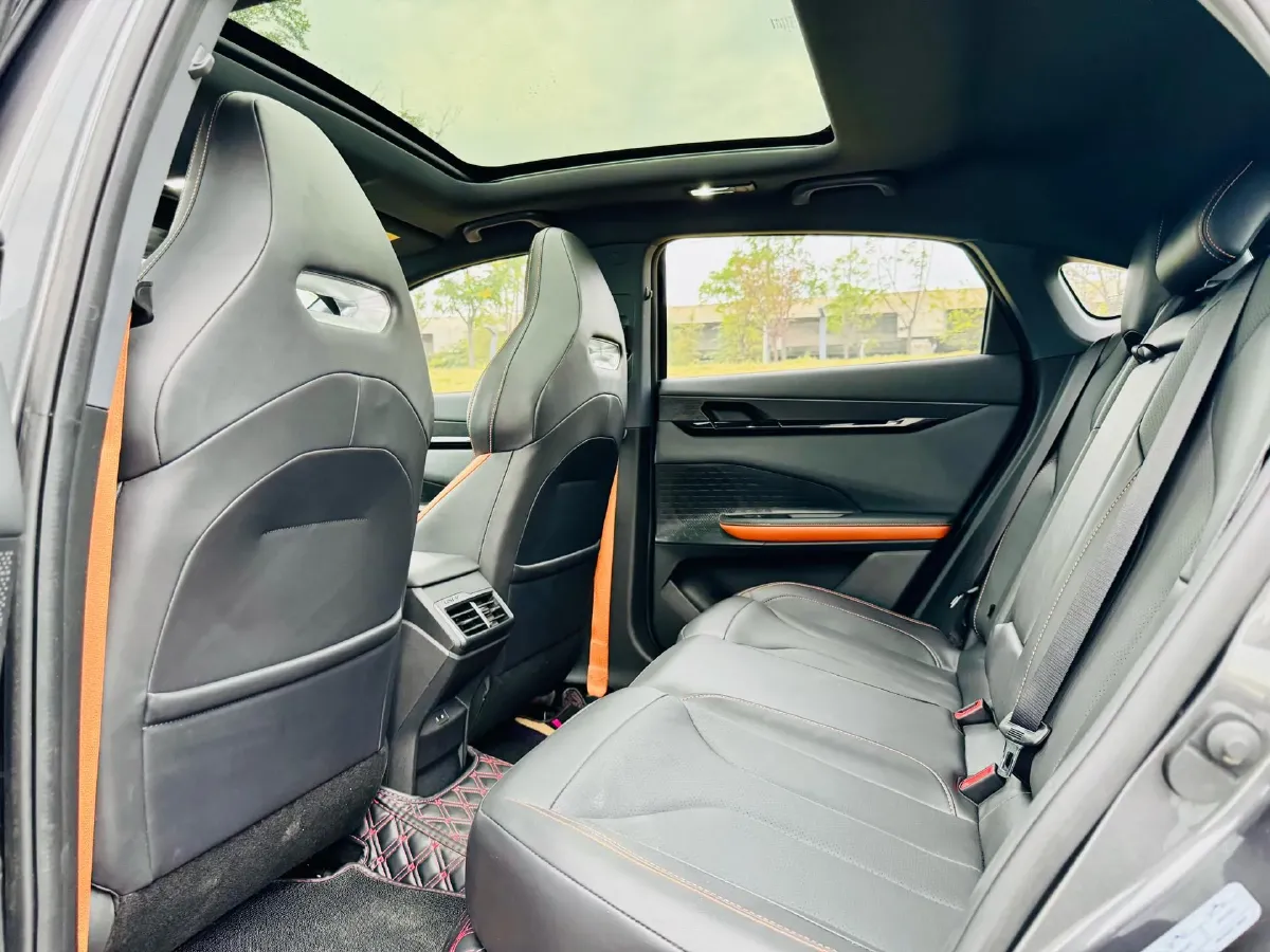 2023 ChangAn UNI-V 1.5T 188HP L4 7DCT,autocango,china used car exporter,china ev exporter,chinese used car exporter,chinese used ev exporter