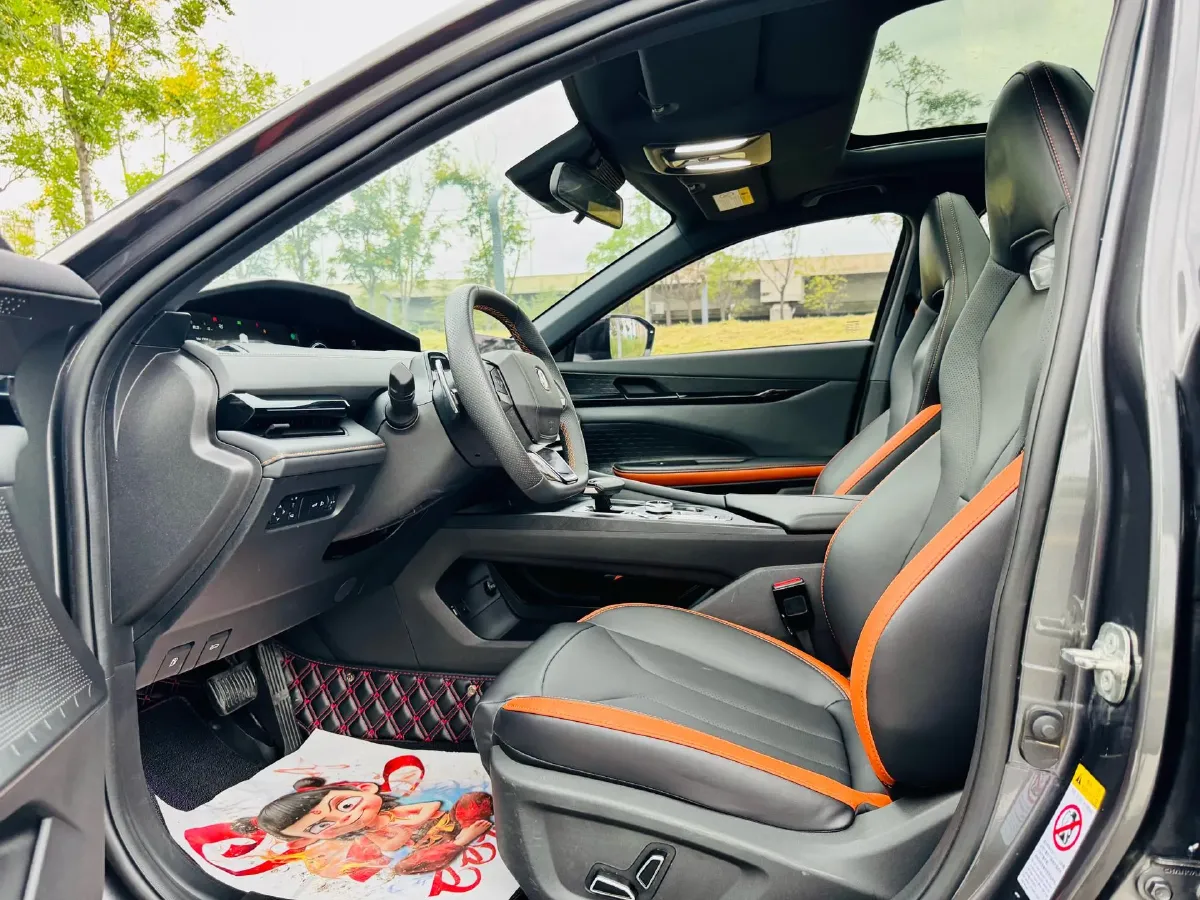 2023 ChangAn UNI-V 1.5T 188HP L4 7DCT,autocango,china used car exporter,china ev exporter,chinese used car exporter,chinese used ev exporter