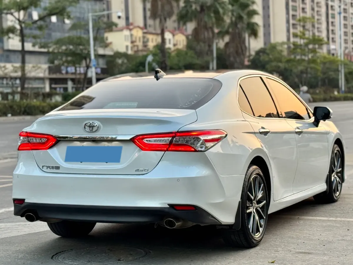 2021 Toyota Camry 2.5L 209HP L4 8AT,autocango,china used car exporter,china ev exporter,chinese used car exporter,chinese used ev exporter