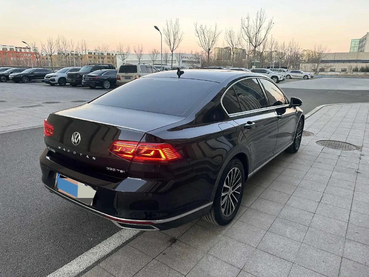 2020 Volkswagen Magotan 2.0T 186HP L4 7DCT,autocango,china used car exporter,china ev exporter,chinese used car exporter,chinese used ev exporter