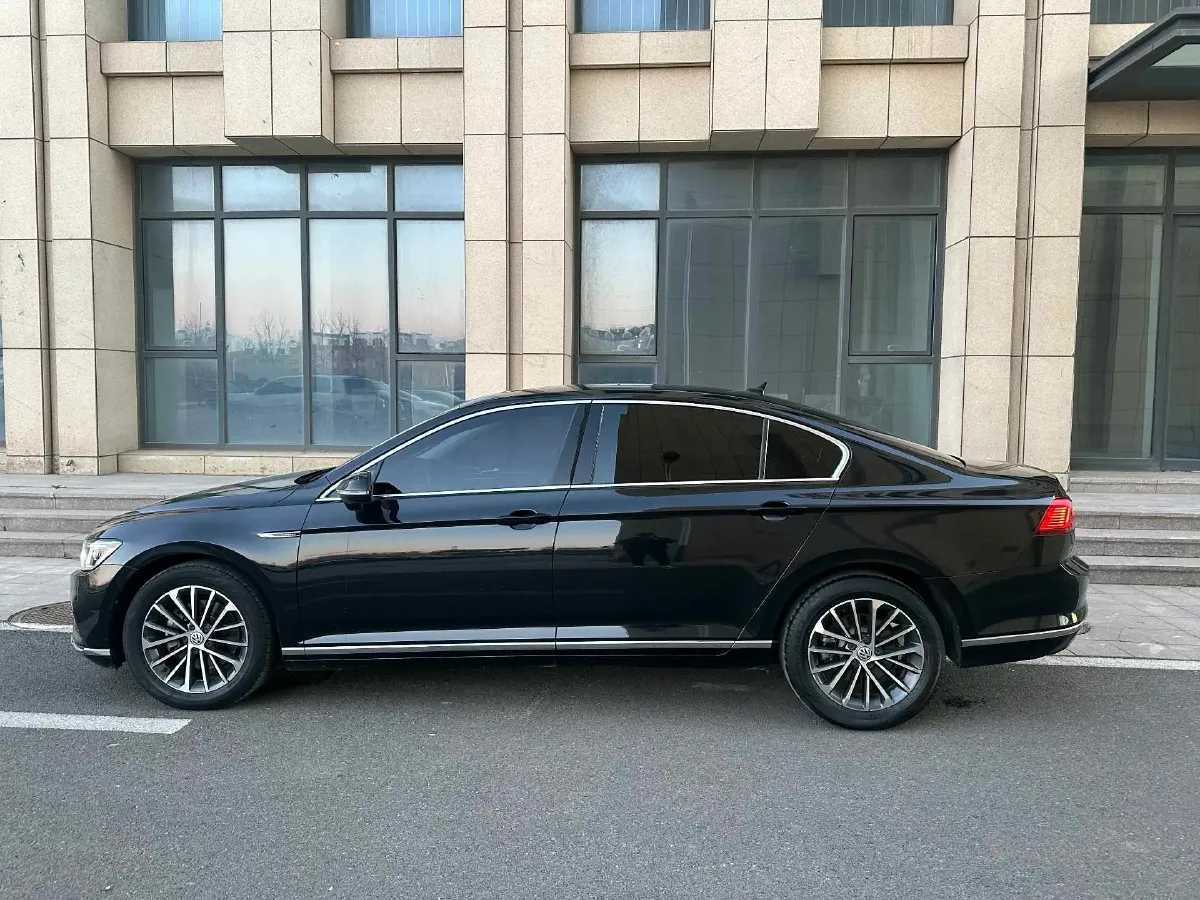 2020 Volkswagen Magotan 2.0T 186HP L4 7DCT,autocango,china used car exporter,china ev exporter,chinese used car exporter,chinese used ev exporter