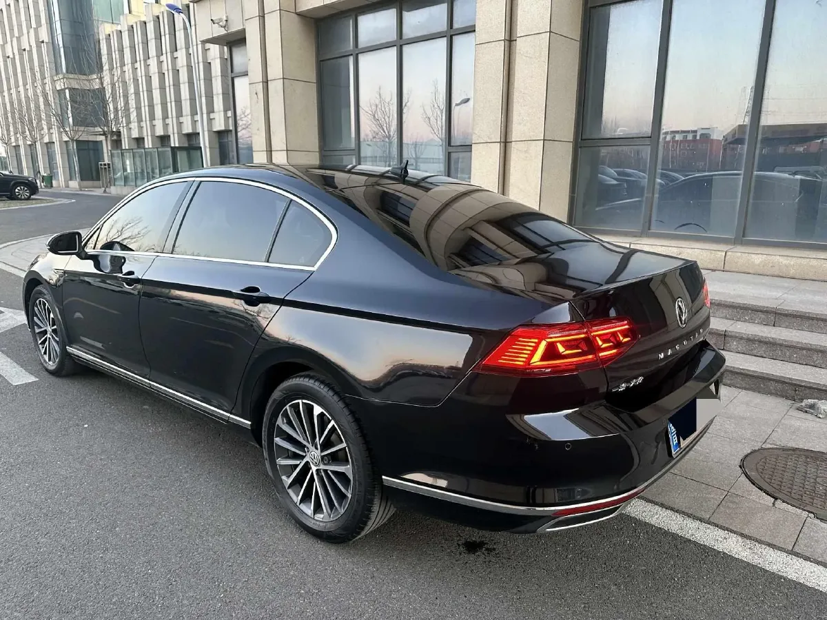 2020 Volkswagen Magotan 2.0T 186HP L4 7DCT,autocango,china used car exporter,china ev exporter,chinese used car exporter,chinese used ev exporter