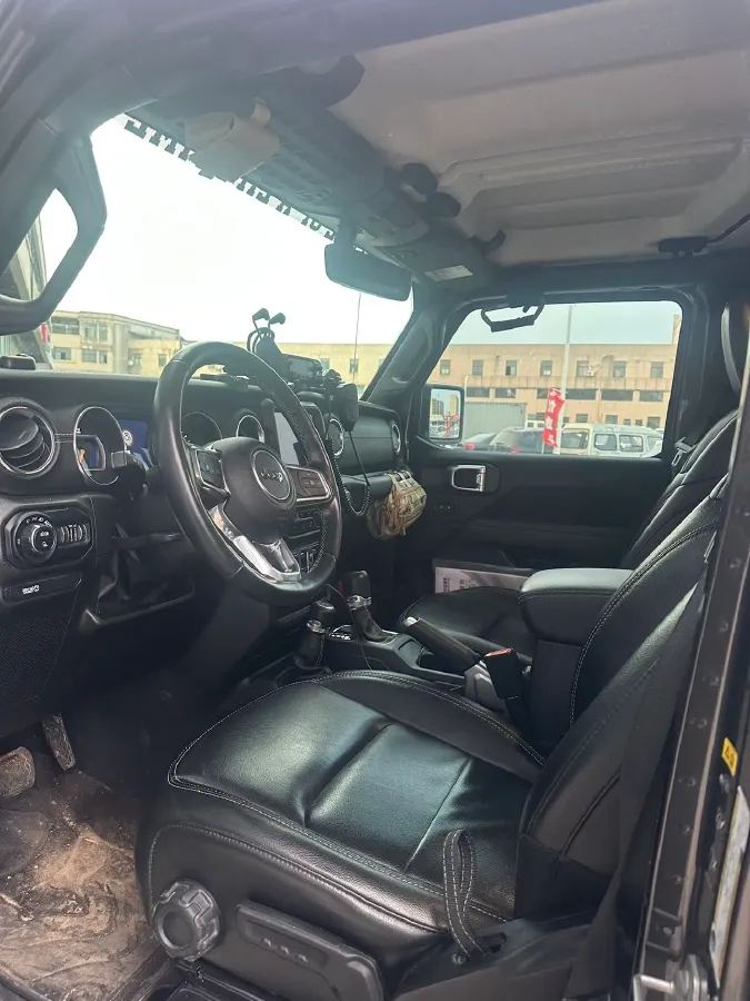 2022 Jeep Gladiator 3.6L 284HP V6 8AT,autocango,china used car exporter,china ev exporter,chinese used car exporter,chinese used ev exporter