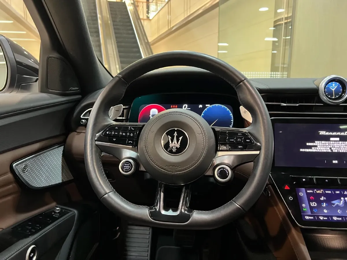 2022 Maserati Levante 2.0T 330HP L4 8AT,autocango,china used car exporter,china ev exporter,chinese used car exporter,chinese used ev exporter