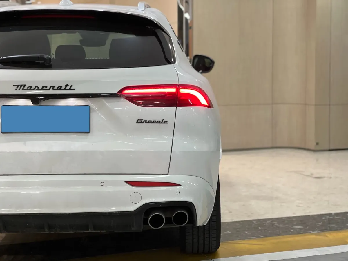 2022 Maserati Levante 2.0T 330HP L4 8AT,autocango,china used car exporter,china ev exporter,chinese used car exporter,chinese used ev exporter