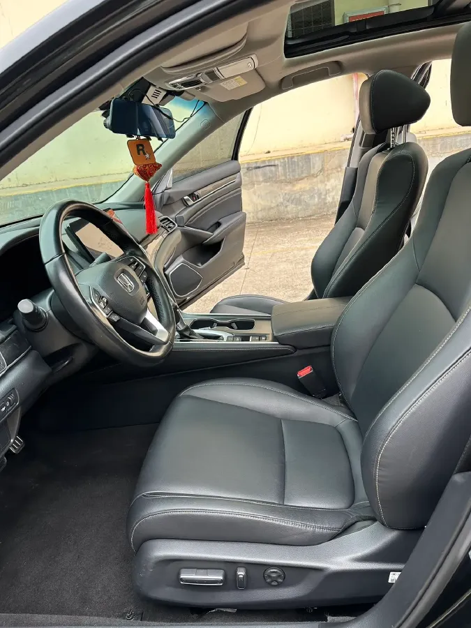 2022 Honda Accord 1.5T 194HP L4 CVT,autocango,china used car exporter,china ev exporter,chinese used car exporter,chinese used ev exporter