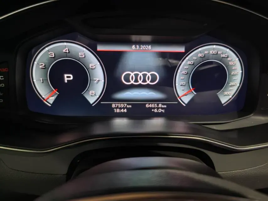 2021 Audi A6L 2.0T 224HP L4 7DCT,autocango,china used car exporter,china ev exporter,chinese used car exporter,chinese used ev exporter