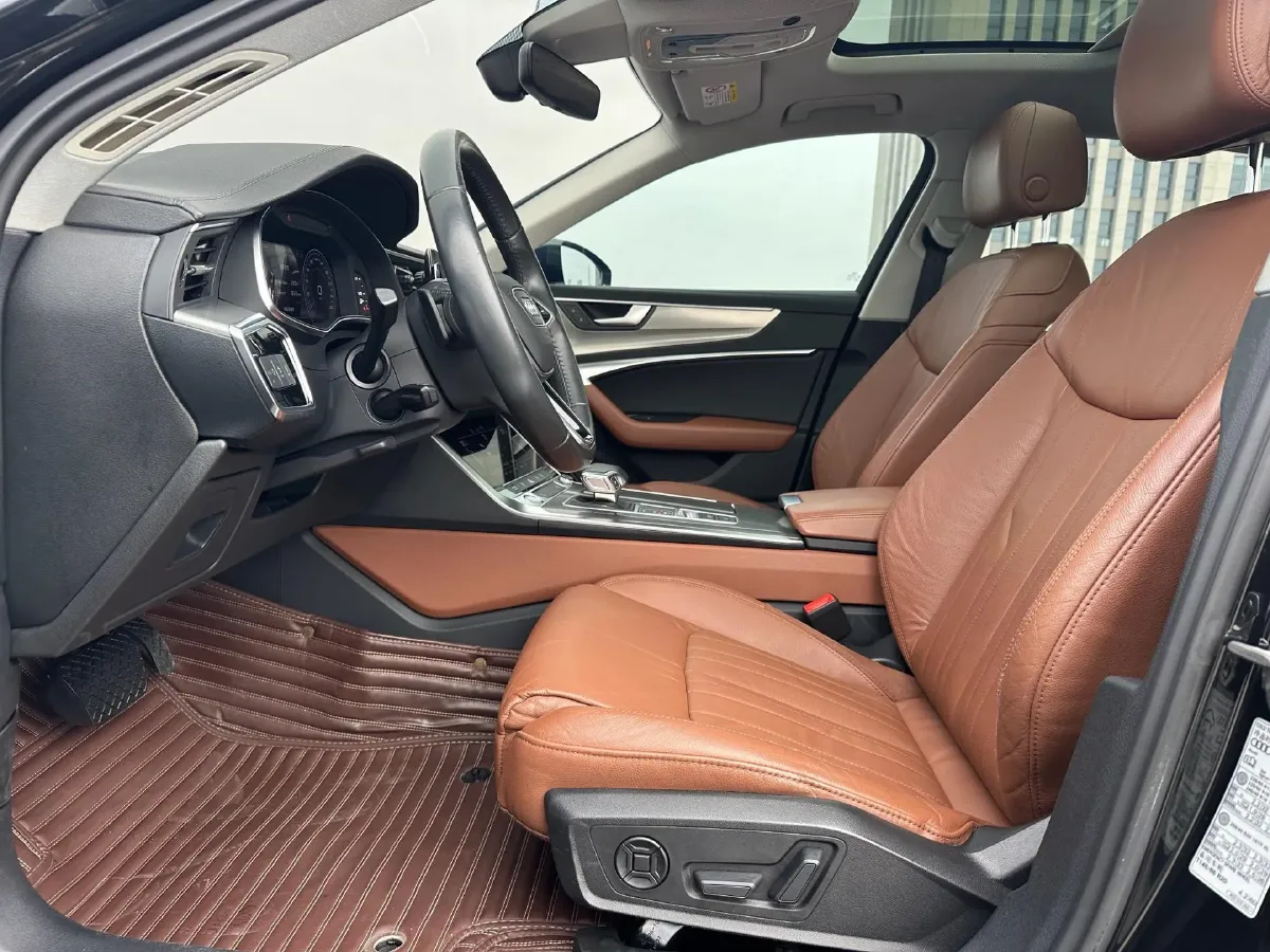 2020 Audi A6L 2.0T 190HP L4 7DCT,autocango,china used car exporter,china ev exporter,chinese used car exporter,chinese used ev exporter