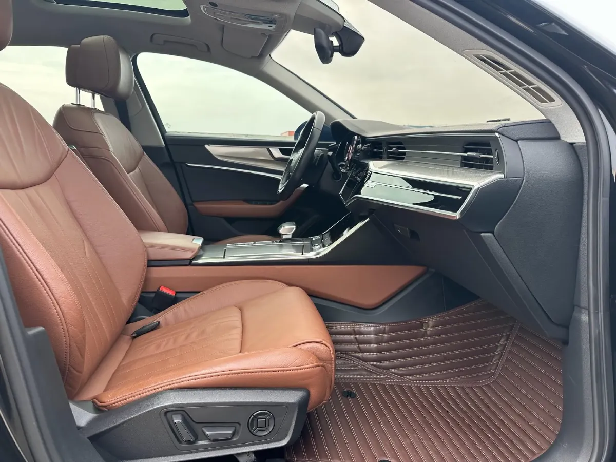 2020 Audi A6L 2.0T 190HP L4 7DCT,autocango,china used car exporter,china ev exporter,chinese used car exporter,chinese used ev exporter