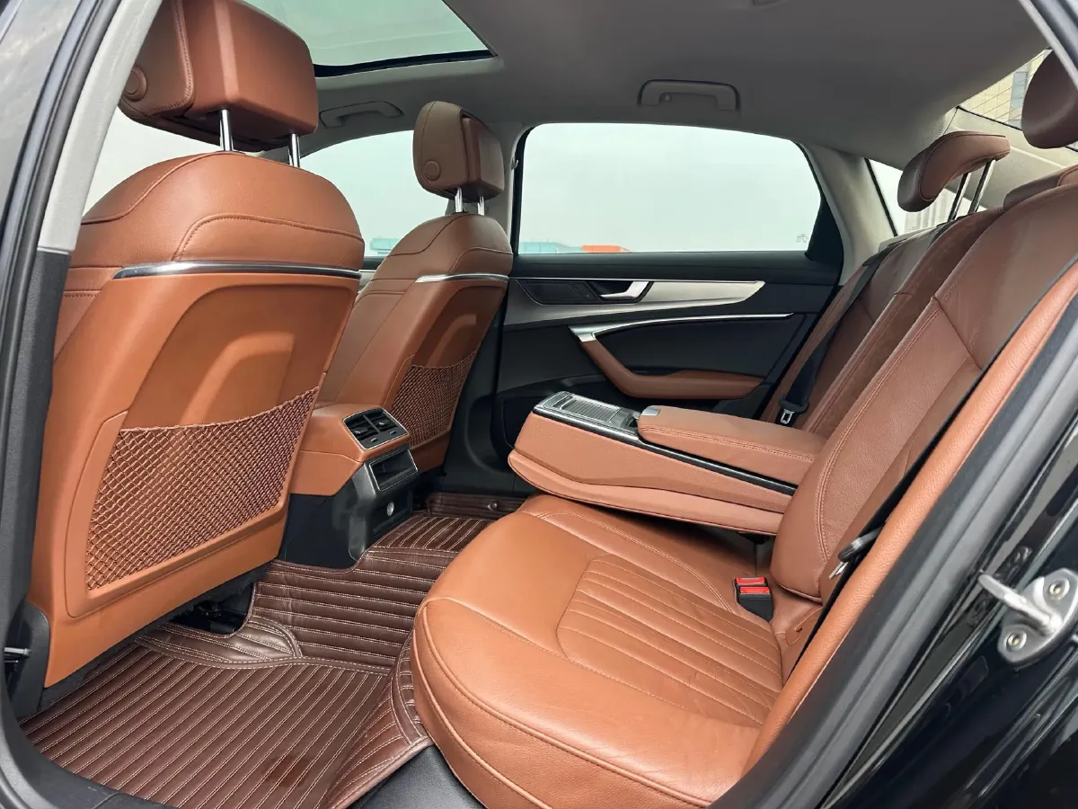 2020 Audi A6L 2.0T 190HP L4 7DCT,autocango,china used car exporter,china ev exporter,chinese used car exporter,chinese used ev exporter