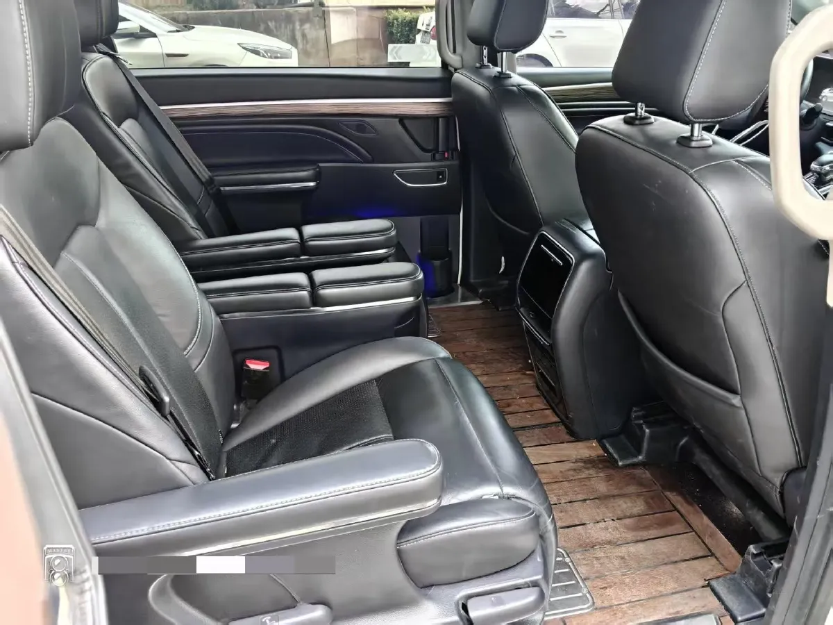 2021 GAC Trumpchi M8 2.0T 252HP L4 8AT,autocango,china used car exporter,china ev exporter,chinese used car exporter,chinese used ev exporter