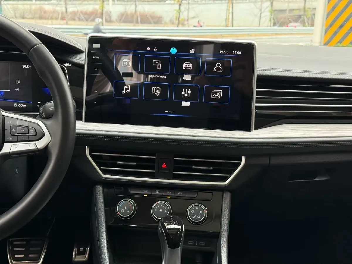 2023 Volkswagen Sagitar 1.4T 150HP L4 7DCT,autocango,china used car exporter,china ev exporter,chinese used car exporter,chinese used ev exporter