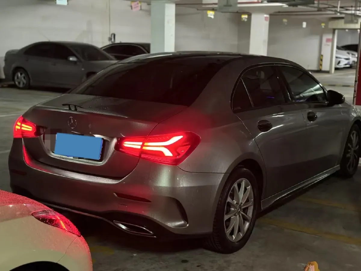 2020 Mercedes-Benz A Class 1.3T 163HP L4 7DCT,autocango,china used car exporter,china ev exporter,chinese used car exporter,chinese used ev exporter