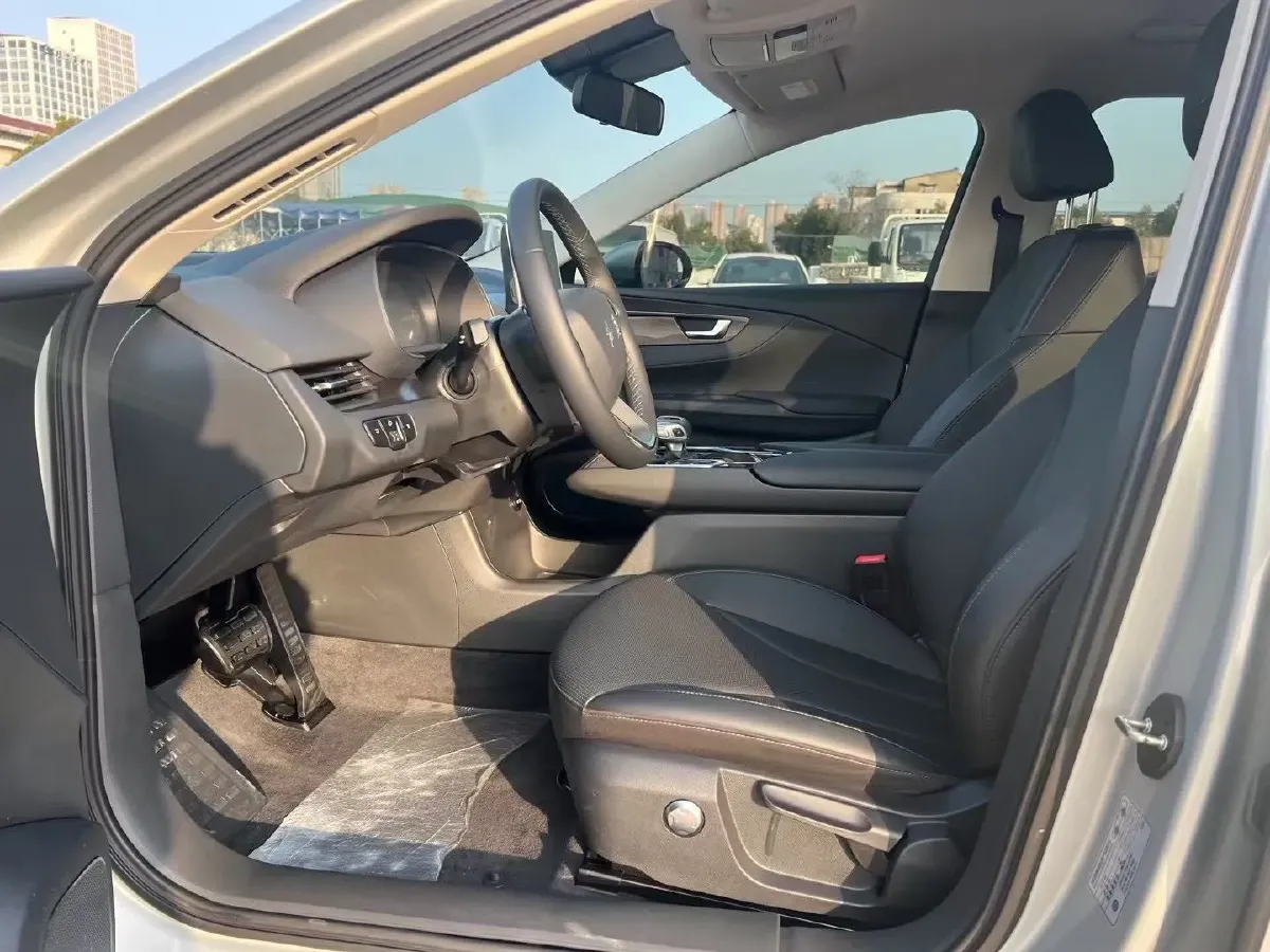 2022 HongQi E-QM5 BEV 54KWH,autocango,china used car exporter,china ev exporter,chinese used car exporter,chinese used ev exporter