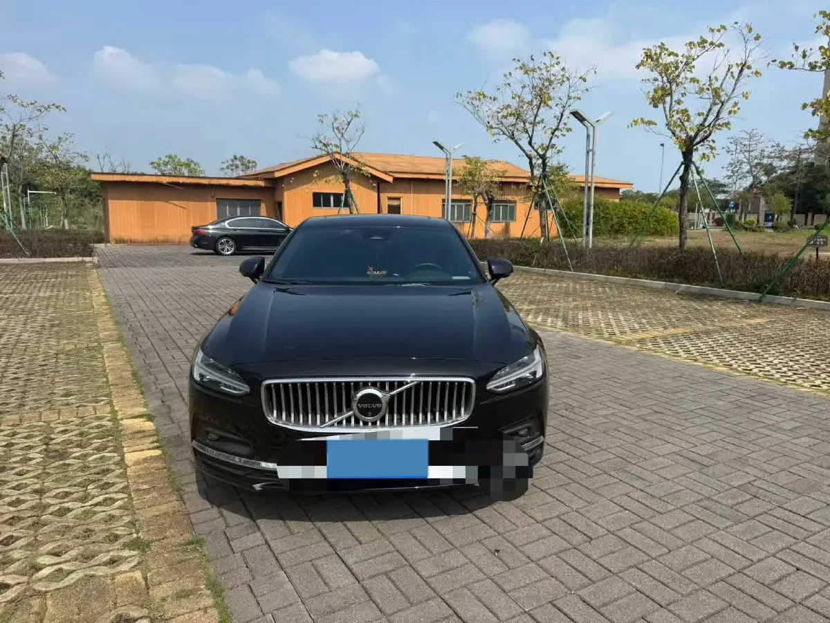 2024 Volvo S90 2.0T 250HP L4 8AT,autocango,china used car exporter,china ev exporter,chinese used car exporter,chinese used ev exporter