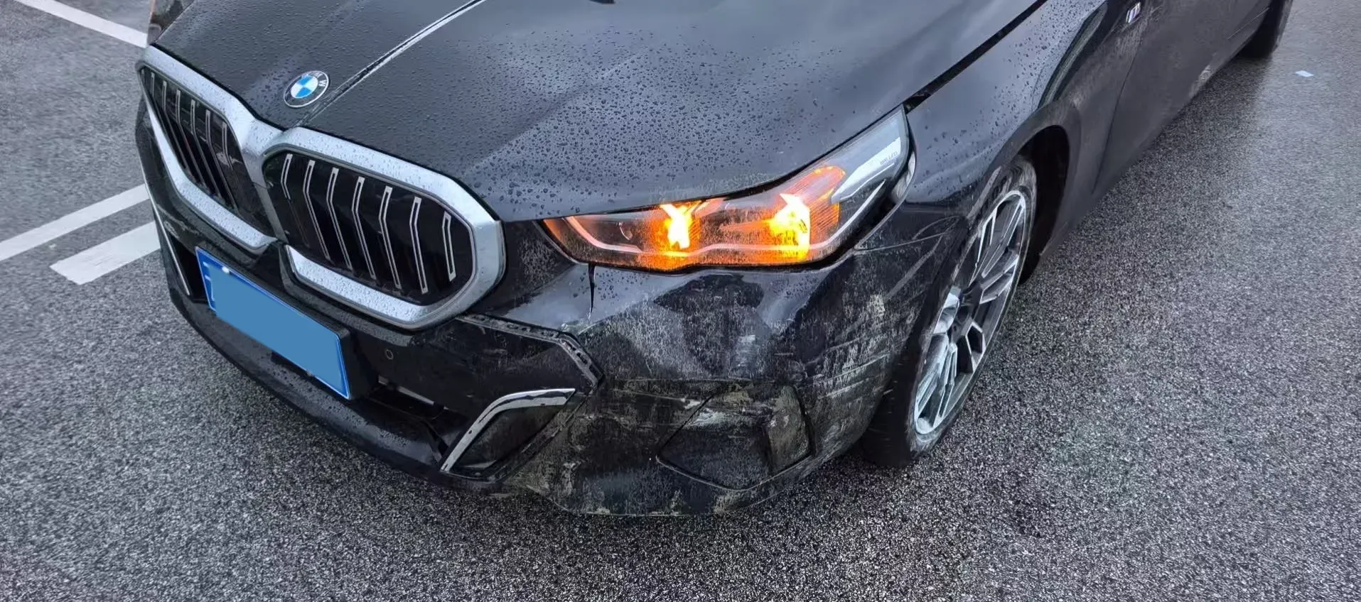 2024 BMW 5 Series 2.0T 258HP L4 8AT,autocango,china used car exporter,china ev exporter,chinese used car exporter,chinese used ev exporter