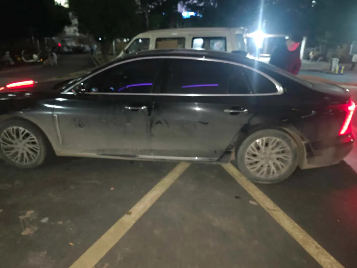 2023 HongQi H5 2.0T 224HP L4 8AT,autocango,china used car exporter,china ev exporter,chinese used car exporter,chinese used ev exporter