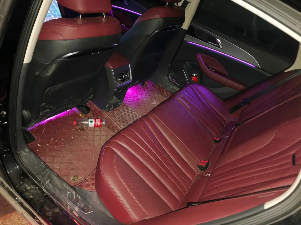 2023 HongQi H5 2.0T 224HP L4 8AT,autocango,china used car exporter,china ev exporter,chinese used car exporter,chinese used ev exporter