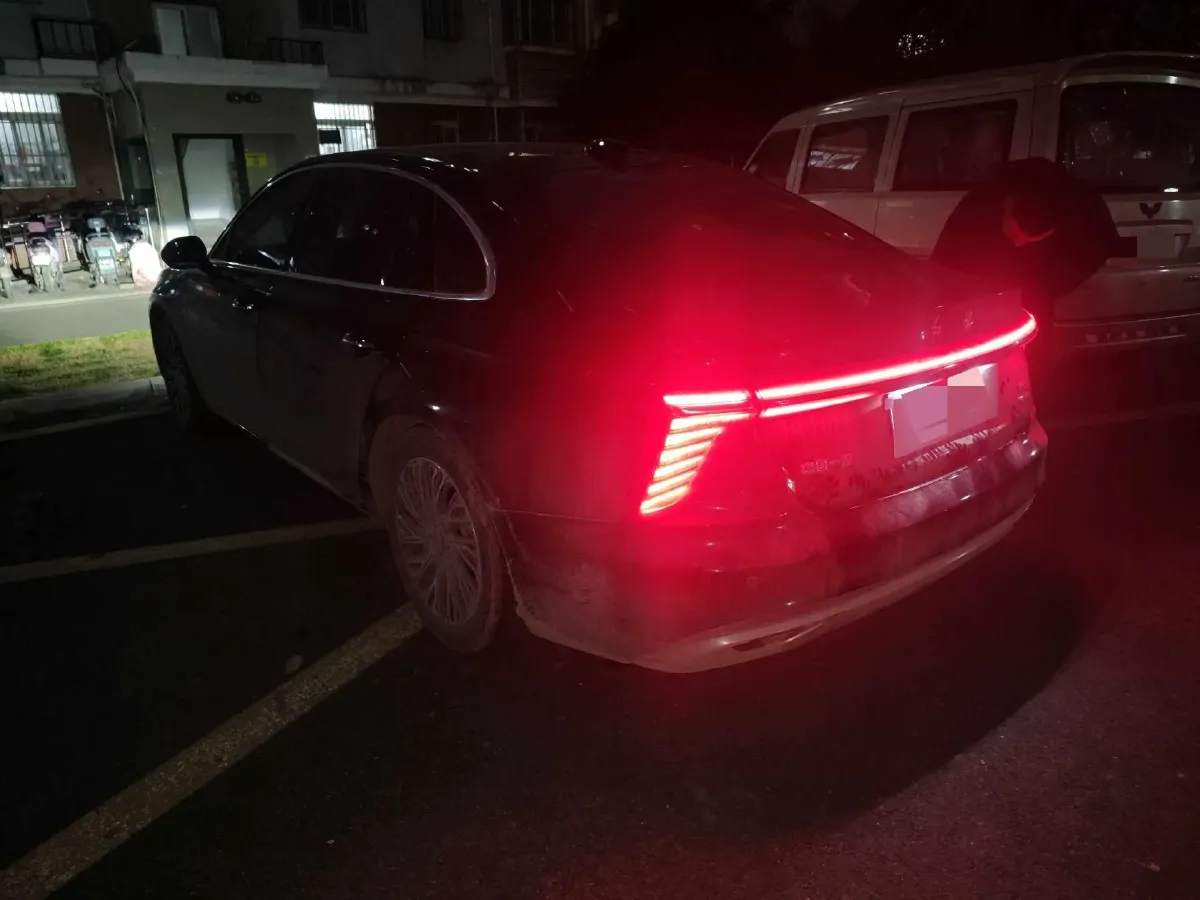 2023 HongQi H5 2.0T 224HP L4 8AT,autocango,china used car exporter,china ev exporter,chinese used car exporter,chinese used ev exporter