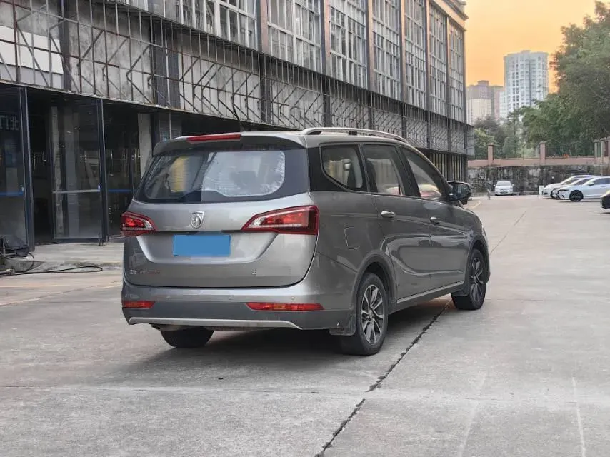 2019 BaoJun 730 1.5T 147HP L4 CVT,autocango,china used car exporter,china ev exporter,chinese used car exporter,chinese used ev exporter