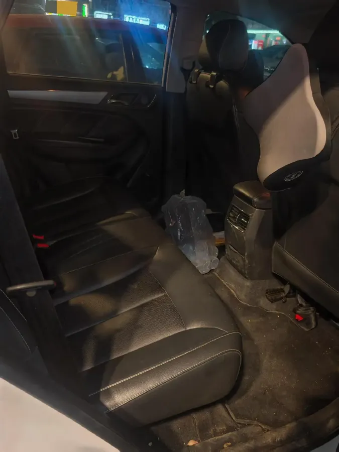 2018 Roewe RX5 1.5T 169HP L4 6MT,autocango,china used car exporter,china ev exporter,chinese used car exporter,chinese used ev exporter