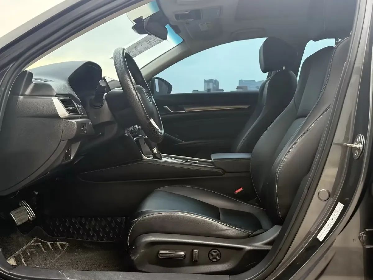 2022 Honda Accord 1.5T 194HP L4 CVT,autocango,china used car exporter,china ev exporter,chinese used car exporter,chinese used ev exporter