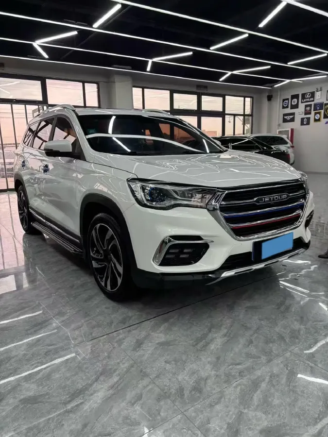 2019 Jetour X90 1.5T 147HP L4 6MT,autocango,china used car exporter,china ev exporter,chinese used car exporter,chinese used ev exporter