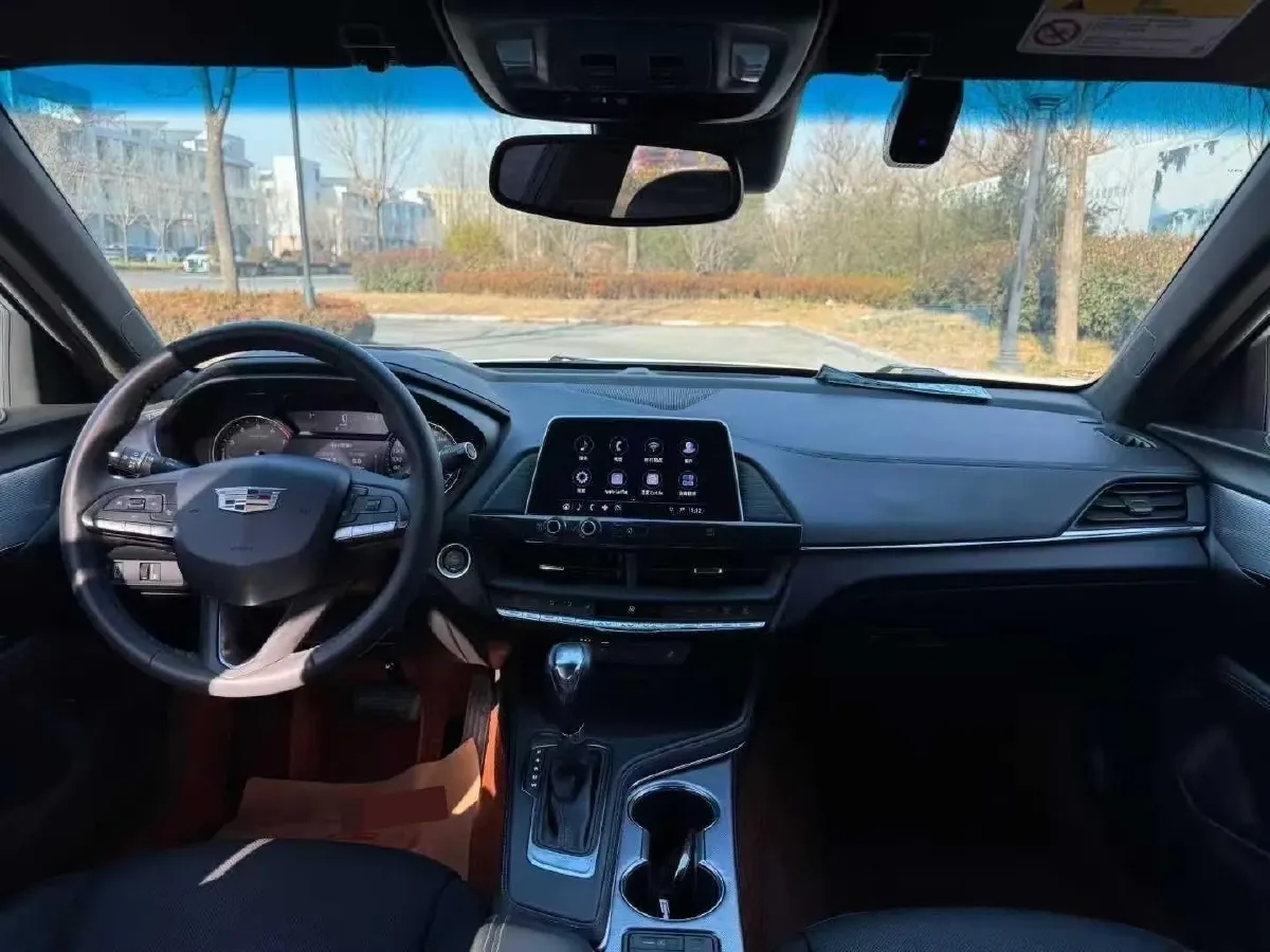 2021 Cadillac CT4 2.0T 237HP L4 8AT,autocango,china used car exporter,china ev exporter,chinese used car exporter,chinese used ev exporter